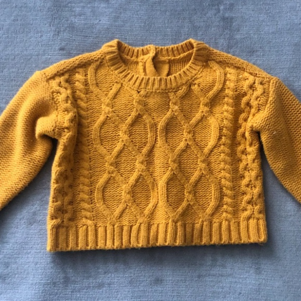 Crazy 8 knit sweater